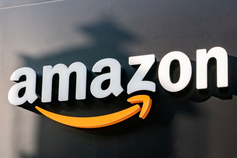 Amazon открывает свою логистическую сеть сторонним компаниям
Amazon открывает свою логистическую сеть сторонним компаниям